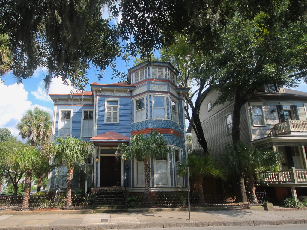 Historic Vacation Rental | Savannah Dream Vacations | Historic house exterior front